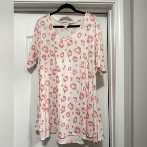 LuLaRoe 2XL Pink Leopard Perfect T Tunic